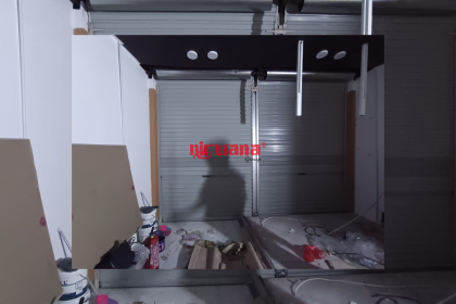 Pemasangan Rolling Door One Sheet 30cm Perforated Tenant Luuca Bandara Juanda Surabaya