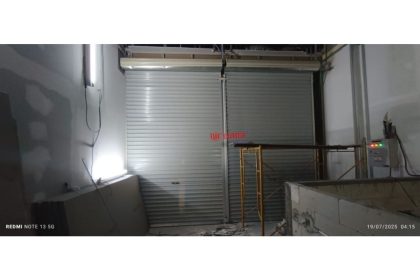 Pemasangan Rolling Door One Sheet Full Perforated di Roku Ramen Grand Metropolitan Bekasi