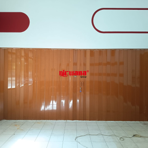 Pemasangan Folding Door PVC di Tenggilis Surabaya 