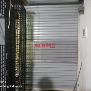 Pemasangan Rolling Door One Sheet 70cm Perforated Tenant Erafone WTC Mall Surabaya Lt 1