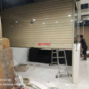 Pemasangan Rolling Door One Full Perforated Tenant WTC Mall Surabaya 
