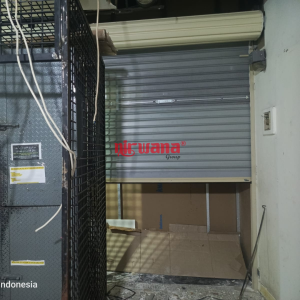 Pemasangan Rolling Door One Sheet 70cm Perforated Tenant Erafone WTC Mall Surabaya Lt 1