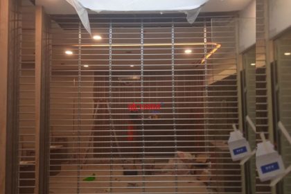 Pemasangan Rolling Grille Aluminium di BNI Tropodo Sidoarjo