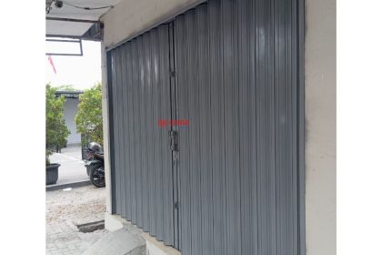Pemasangan Folding Gate Standart 0,6mm di Kledokan Caturtunggal, Depok, Sleman