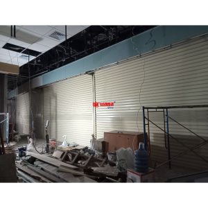 Pemasangan Rolling Door Electric Full Perforated 1,2mm di Richeese Factory Pakuwon Mall Yogyakarta