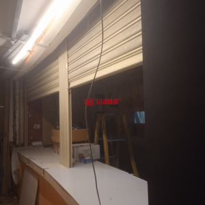 Pemasangan Rolling Door Electric 30cm Perforated di Tenant Yoshinota Tunjungan Plaza Surabaya