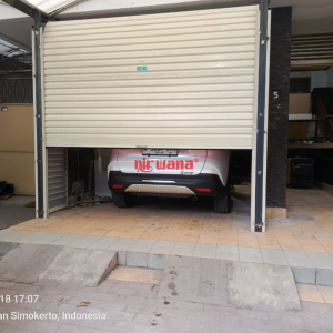 Pemasangan Rolling Door One Sheet Polos di Simokerto Surabaya