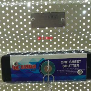 Pemasangan Rolling Door One Sheet Full Perforated di Salon Christoper – Ciputra World Surabaya