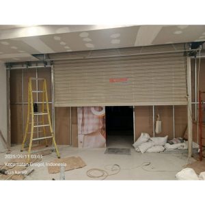 Pemasangan Rolling Door Electric Full Perforated 1,0mm di UBS Gold Pakuwon Mall Solo